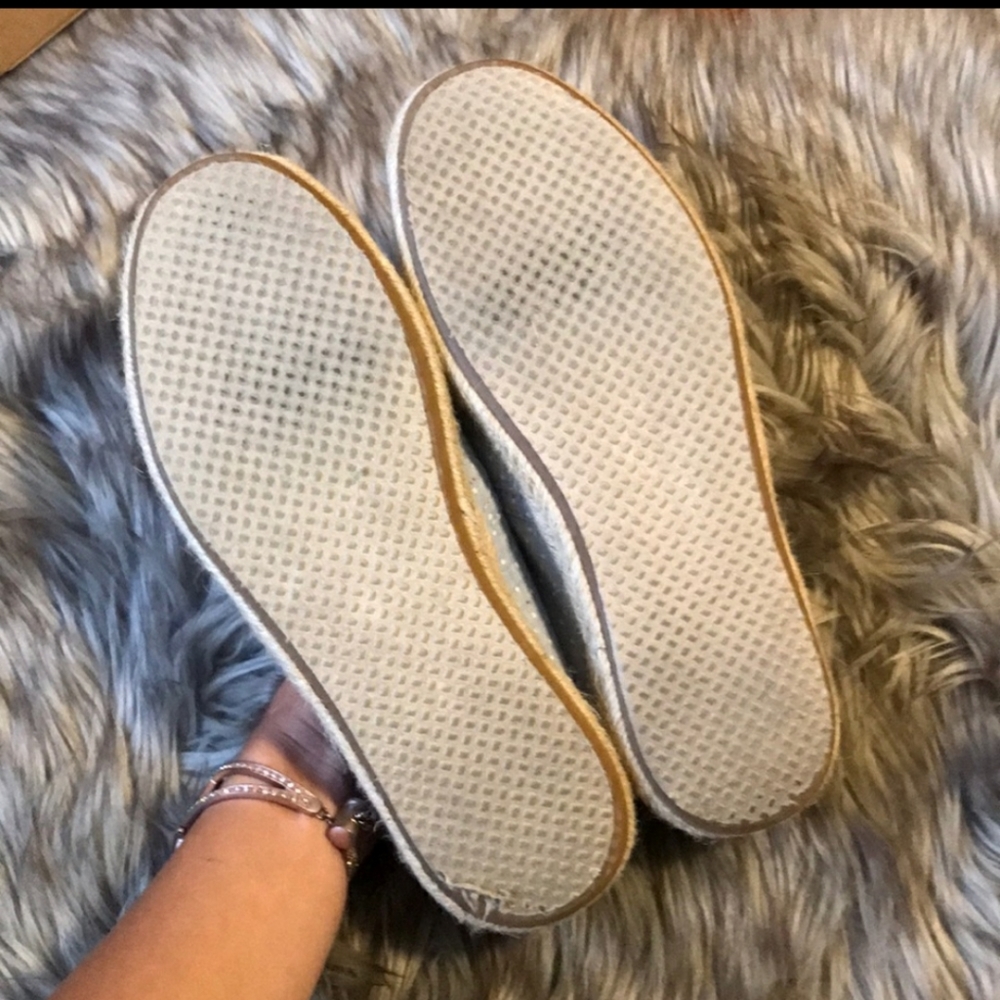Toms - Picture 3 of 4